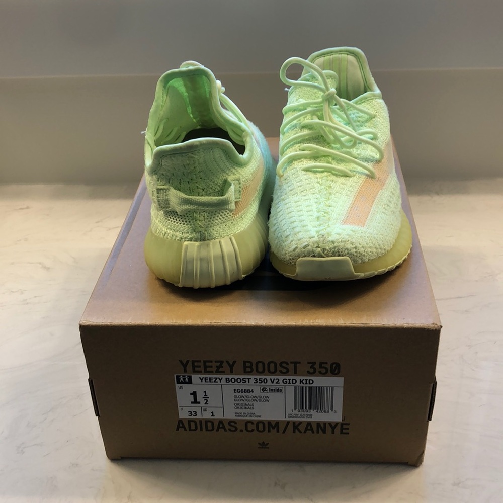 Kids Yeezy Glo Size 1.5